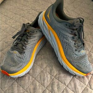 Men’s Hoka shoes. Barely worn size 10